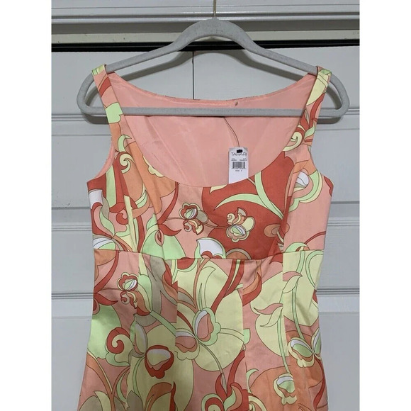 NWT Tahari Fit And Flare Floral Multicolor Dress Size 8 (Z1) - Picture 3 of 11